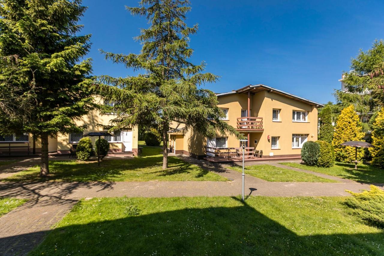 Apartamenty Pod Modrzewiem Ustronie Morskie Exteriér fotografie