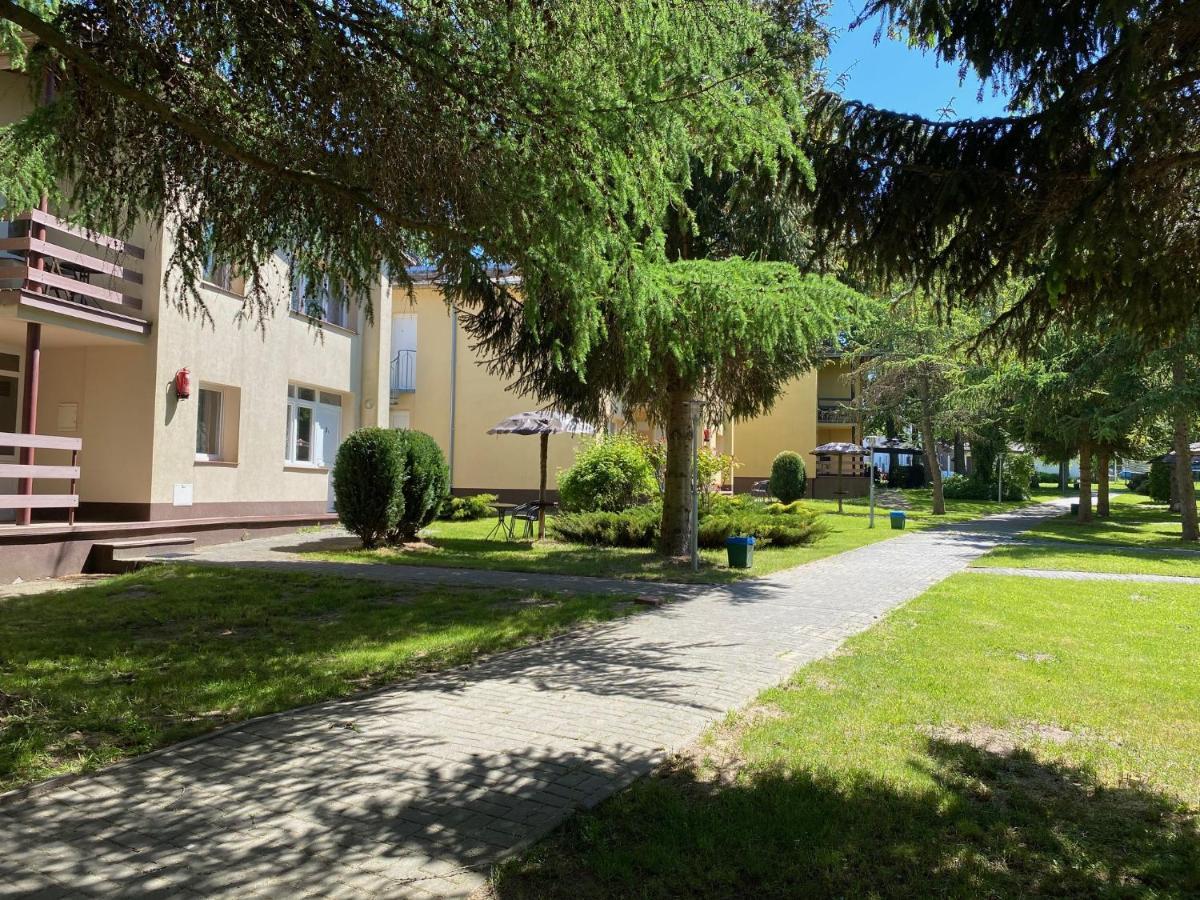 Apartamenty Pod Modrzewiem Ustronie Morskie Exteriér fotografie